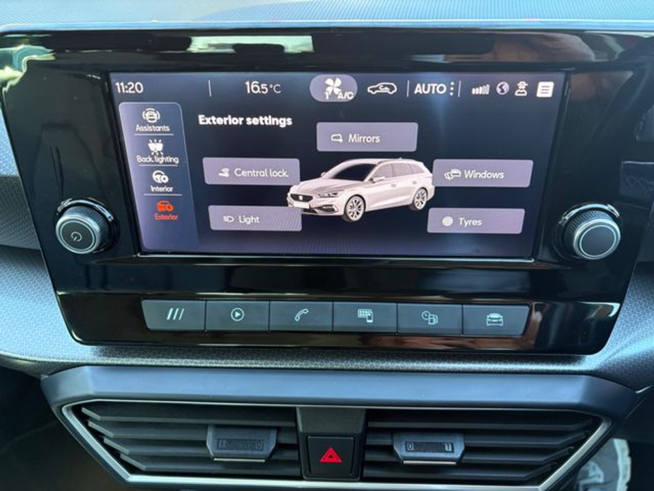 2021 SEAT Leon - image 21