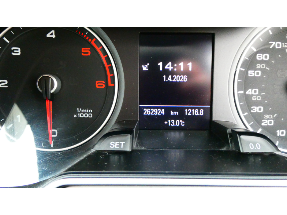 2015 Audi A4 - image 4