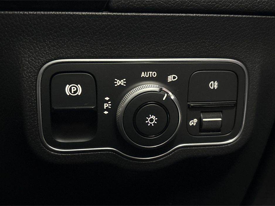 2025 Mercedes-Benz EQA - image 24