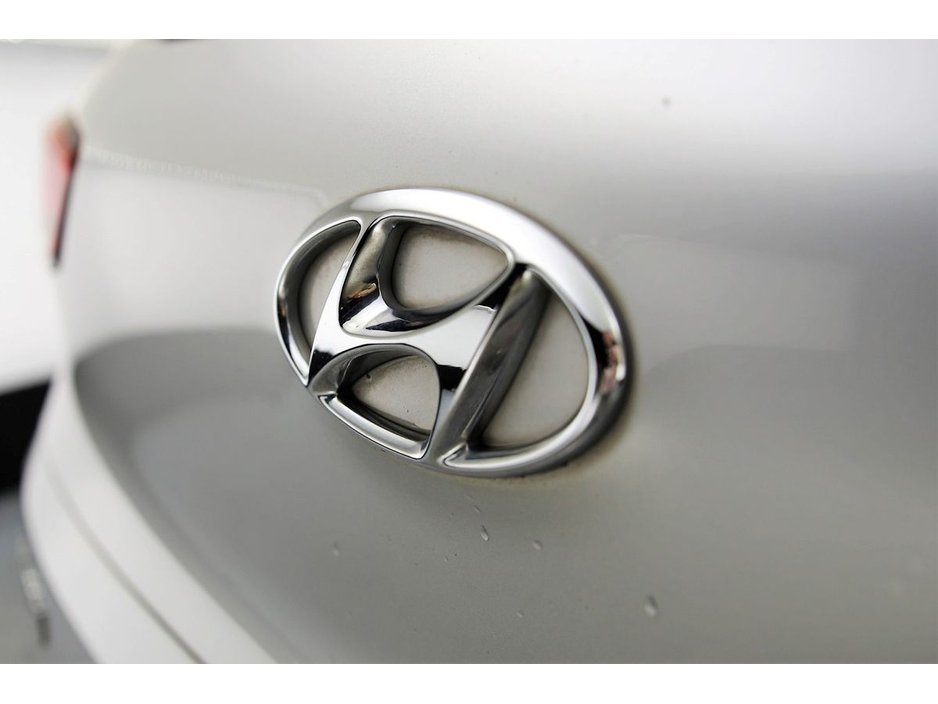 2016 Hyundai Tucson - image 25