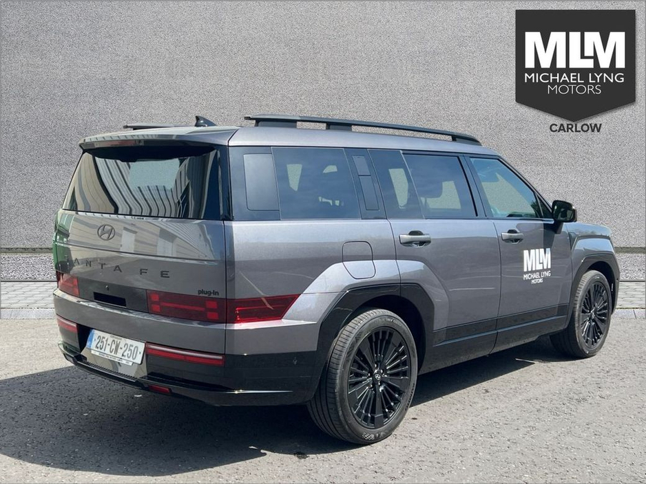 2025 Hyundai Santa Fe 1.6 PHEV 4WD Premium €63,995