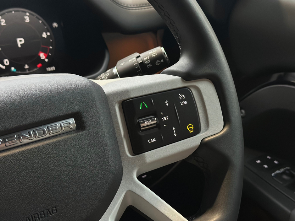 2025 Land Rover Defender - image 15