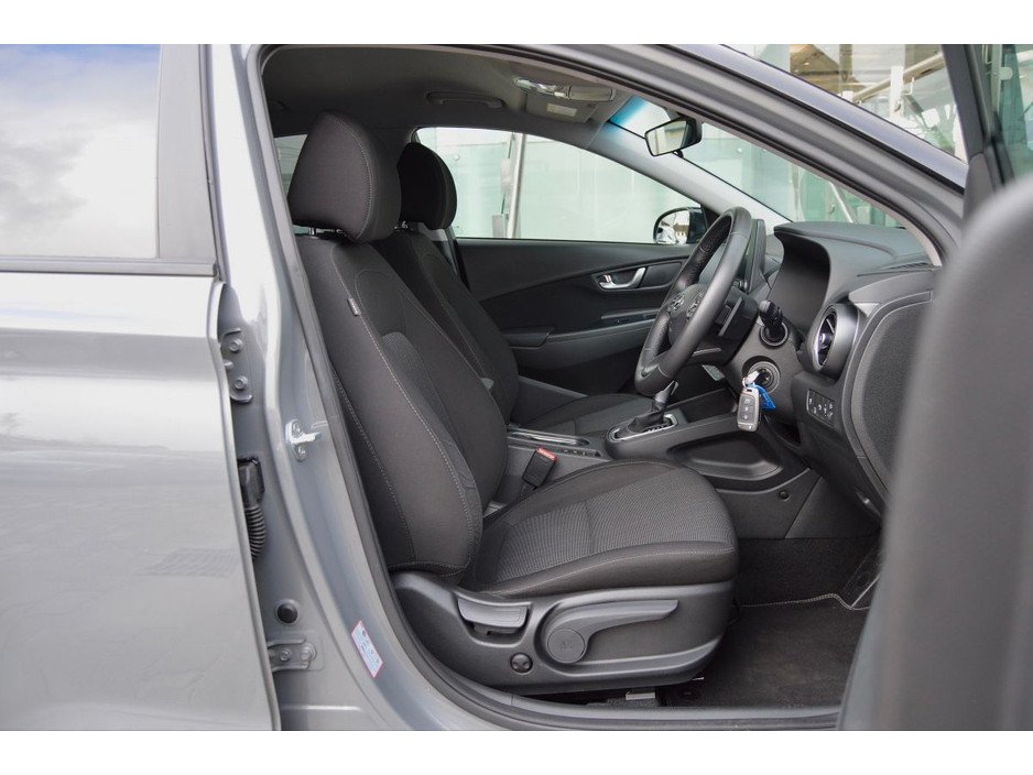 2022 Hyundai Kona - image 6