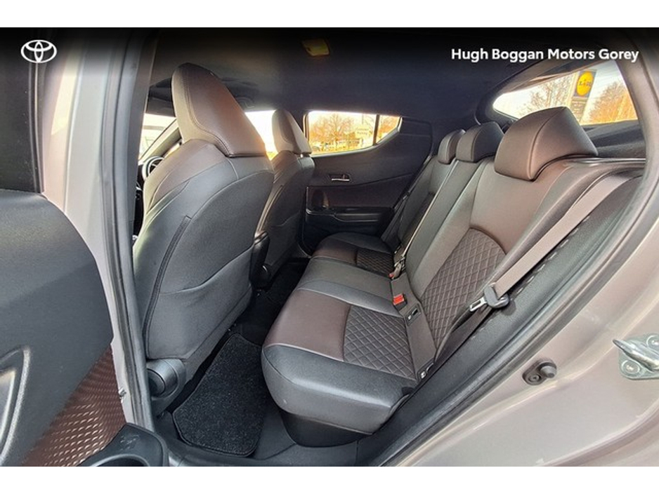 2019 Toyota C-HR - image 7