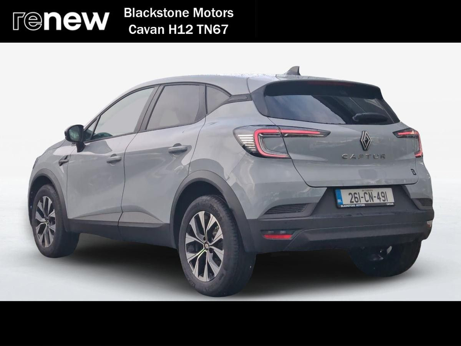 2026 Renault Captur - image 3
