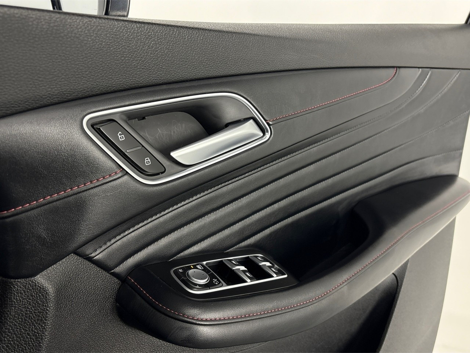 2021 MG HS EXCLUSIVE PHEV AUTO**PANORAMIC ROOF**DIGITAL DASH**TOUCH SCREEN APPLE CAR PLAY**MULTIFUNCTIONAL STEERING WHEEL**HEATED LEATHER SEATS**ELECTRIC SEATS**ELECTRIC FOLDING MIRRORS**ELECTRIC TAILGATE** €24,995