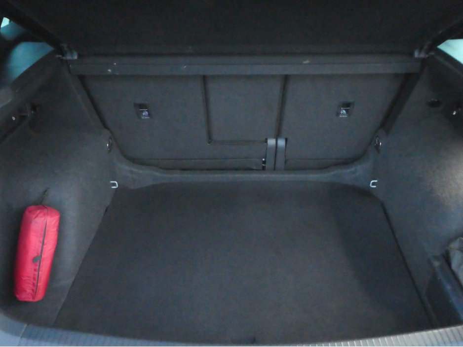 2023 Volkswagen Tiguan R-LINE 2.0 TDI MANUAL 6SPEED FWD 150HP 5DR €40,450