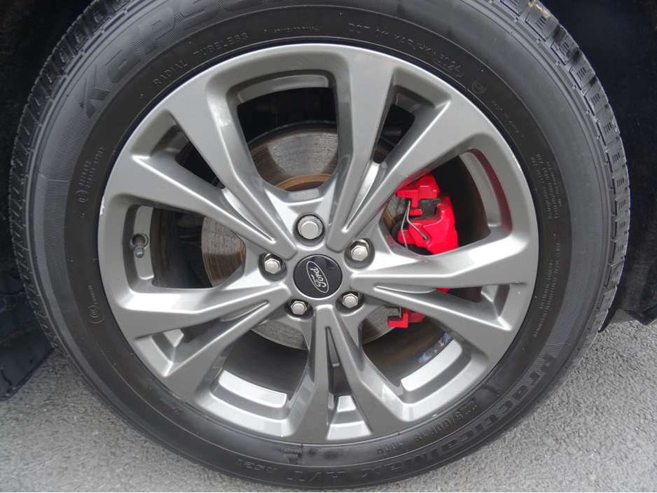 2023 Ford Kuga - image 25