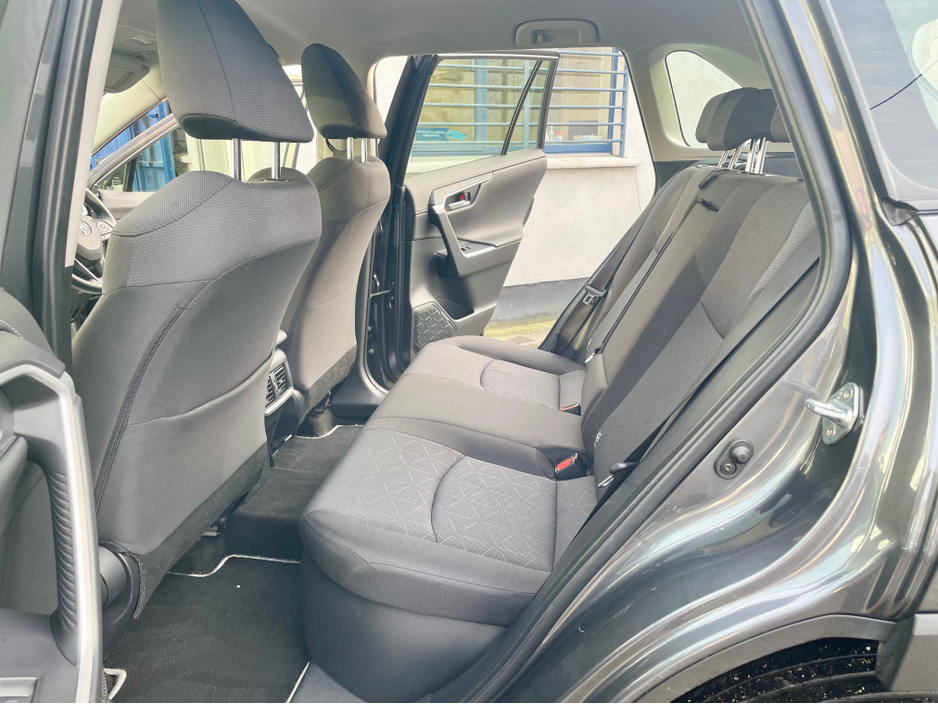 2024 Toyota Rav4 - image 32