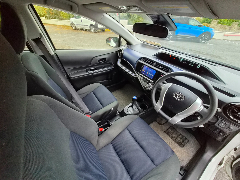 2016 Toyota Aqua - image 7