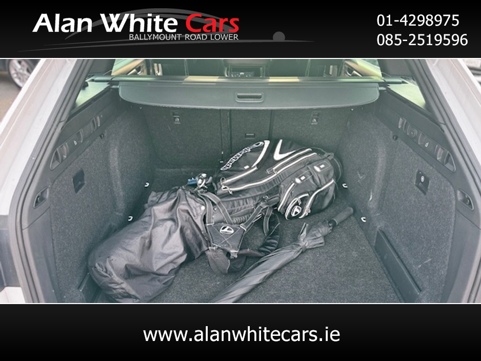 2023 Skoda Superb - image 9