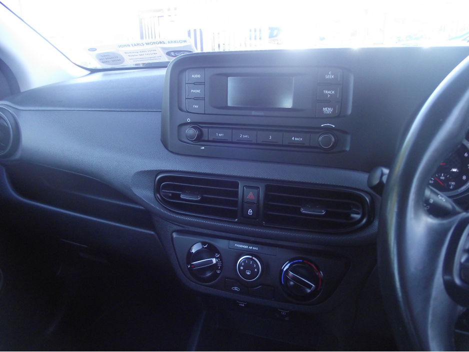 2021 Hyundai i10 - image 11