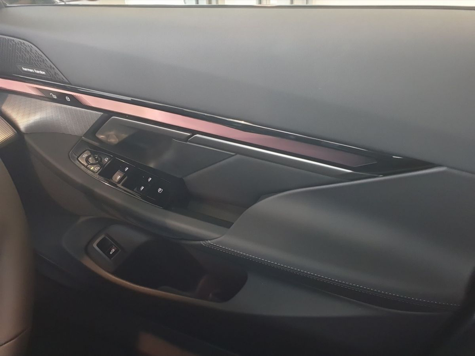 2026 BMW 5 Series - image 23