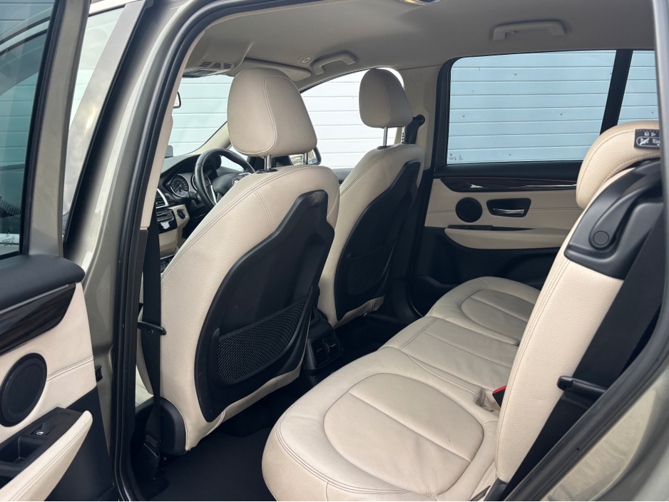 2015 BMW 2 Series - image 14