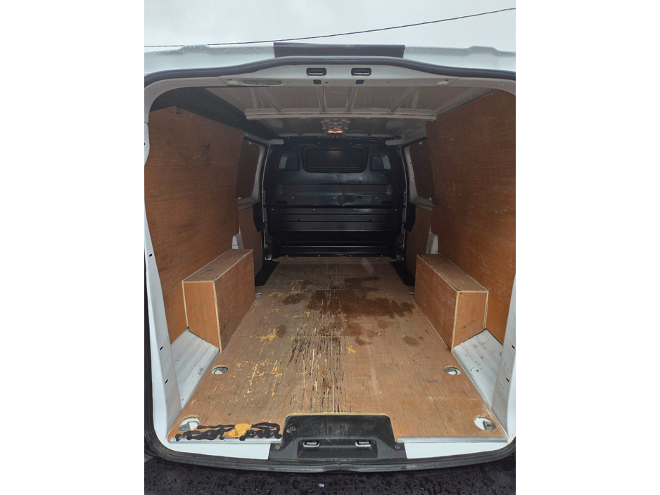 2023 Opel Vivaro - image 11