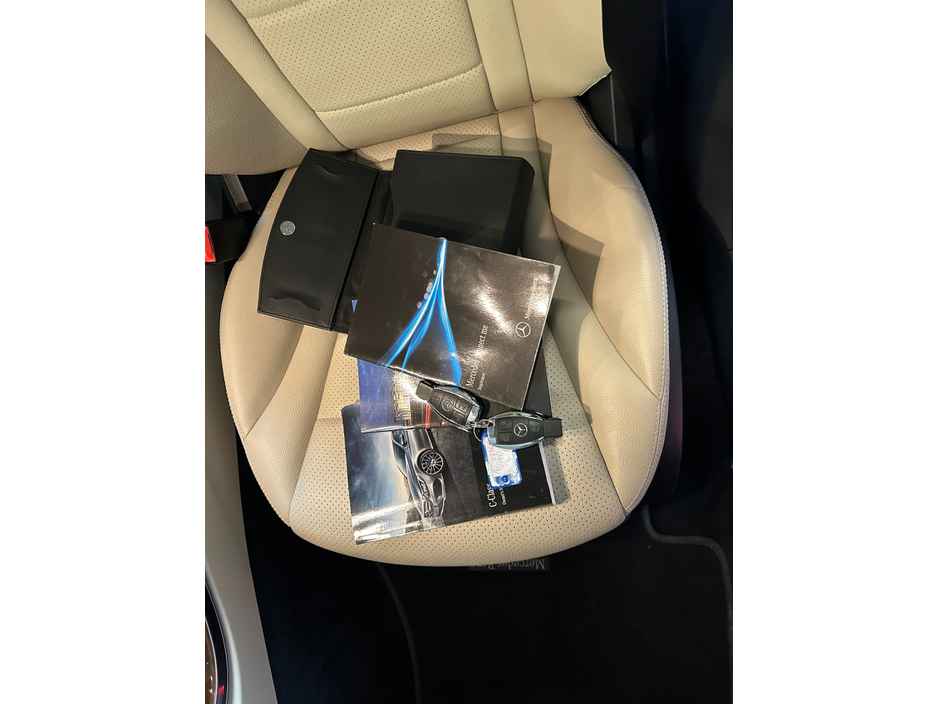 2016 Mercedes-Benz C Class ONLY 99000KLMS///TOP OF THE RANGE AVANTGARDE ORIGINAL IRISH CAR WITH STUNNING OATMEAL LEATHER INTERIOR///6 SPPED MANUAL WITH NCT UNTIL 8/26 AND TAX 6/26//LOW TAX JUST 190EUROS// €14,950