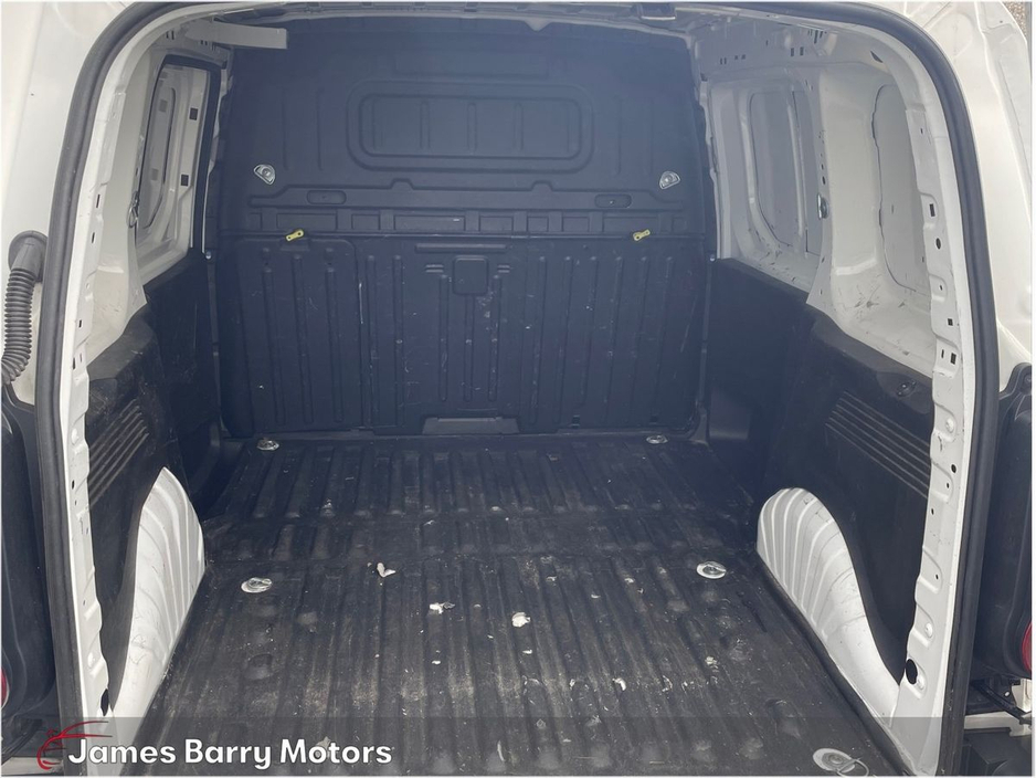 2019 Citroen Berlingo - image 17
