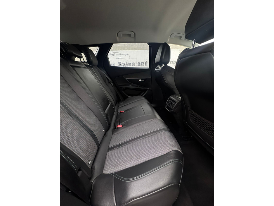 2022 Peugeot 3008 - image 15