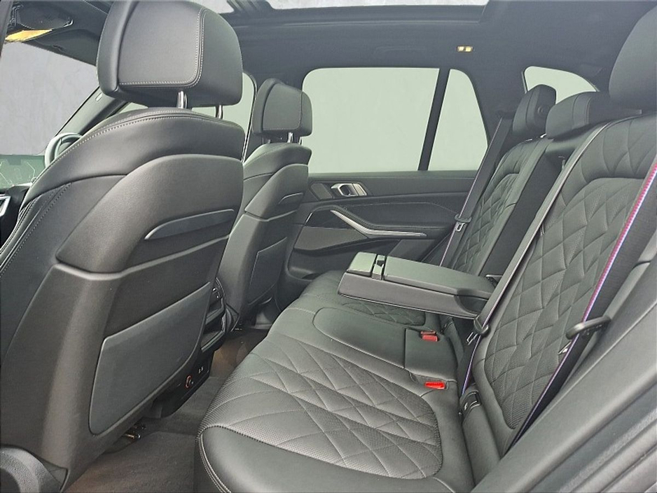 2023 BMW X5 - image 8