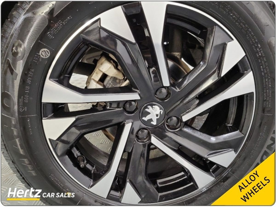 2023 Peugeot 2008 - image 11