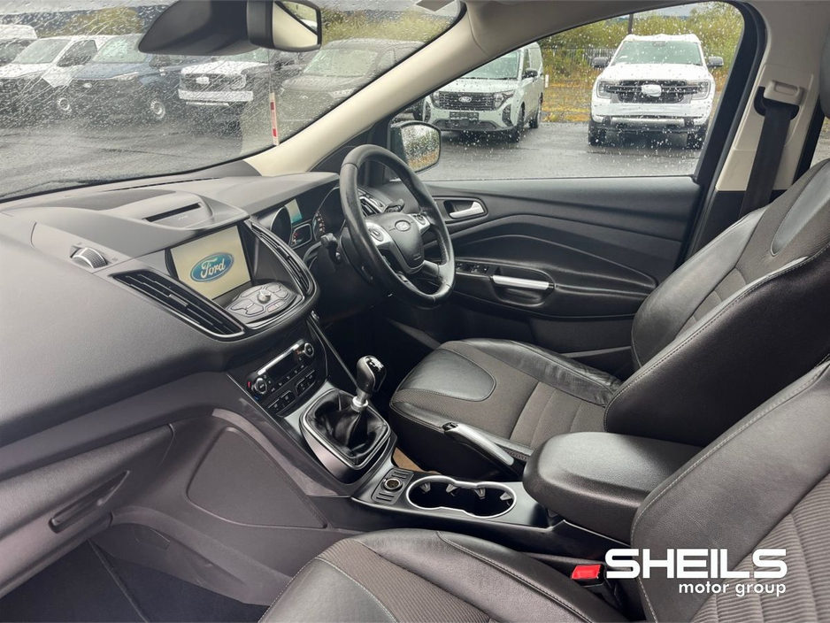 2016 Ford Kuga - image 5