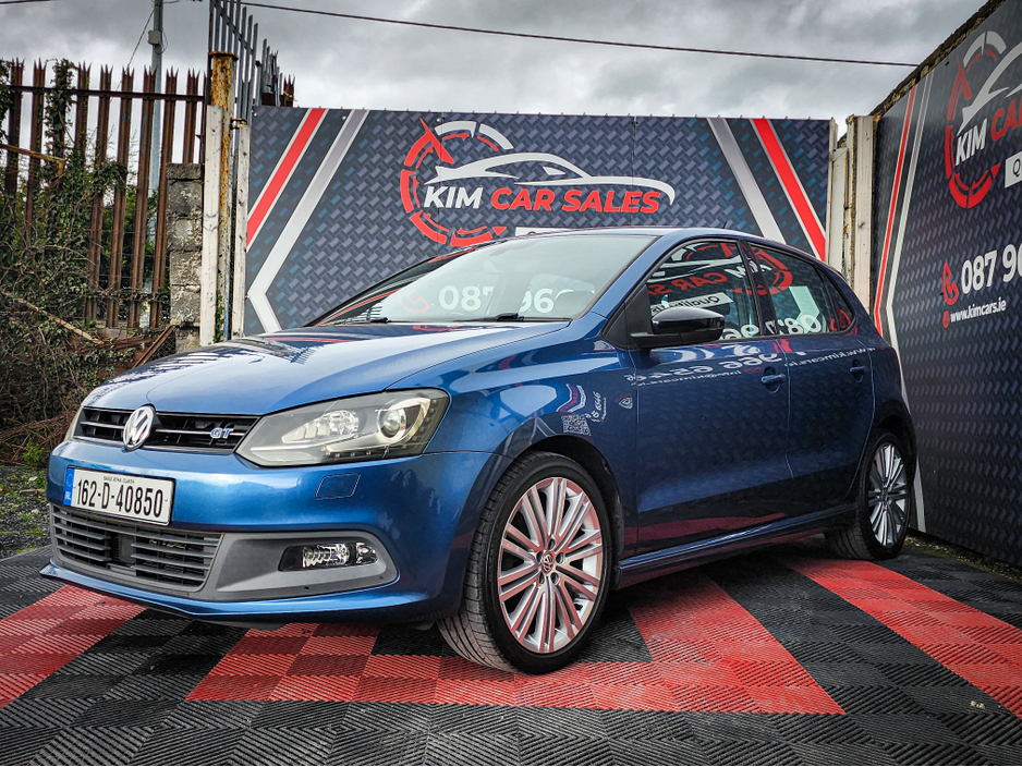 2016 Volkswagen Polo - image 4