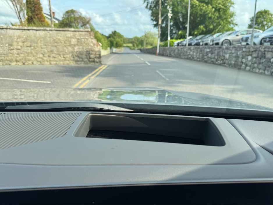 2025 BMW M5 - image 39