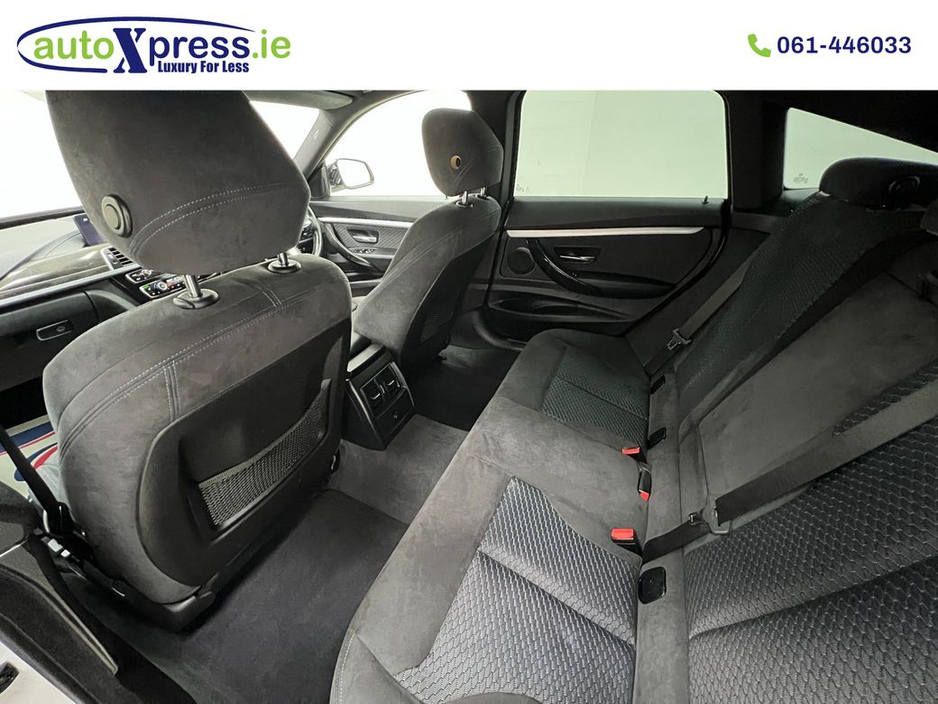 2017 BMW 3 Series - image 14