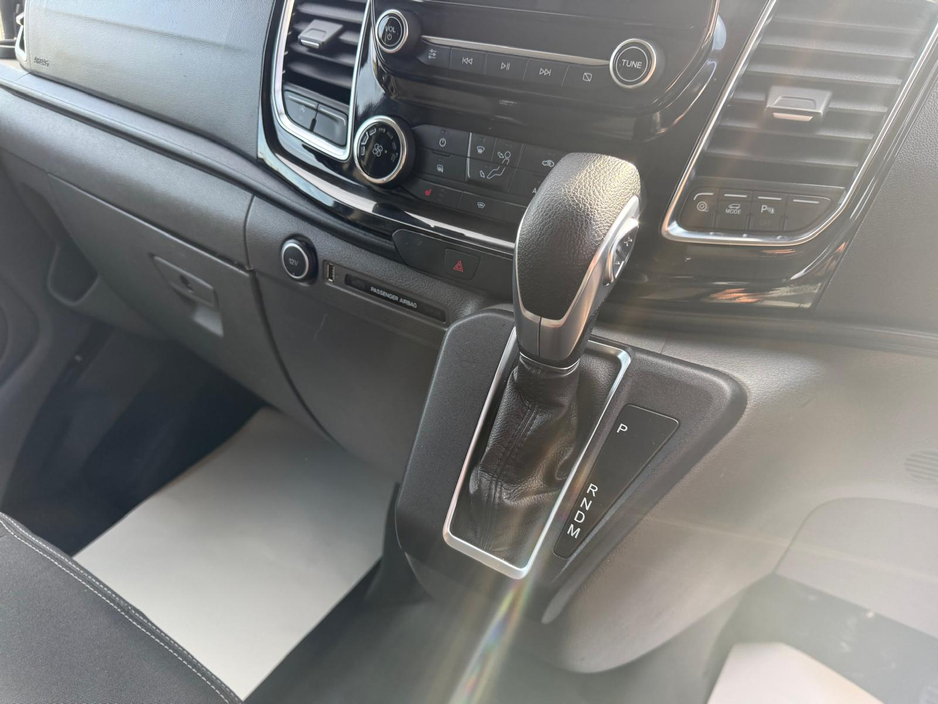 2020 Ford Transit Custom - image 18