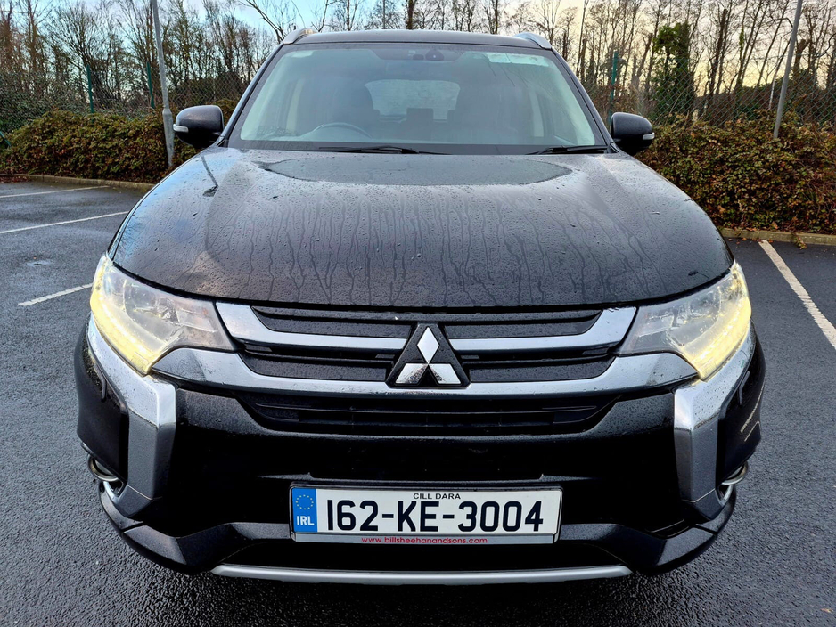 2016 Mitsubishi Outlander PHEV 2.0L MIVEC 4WD 5-Seater Instyle €13,999