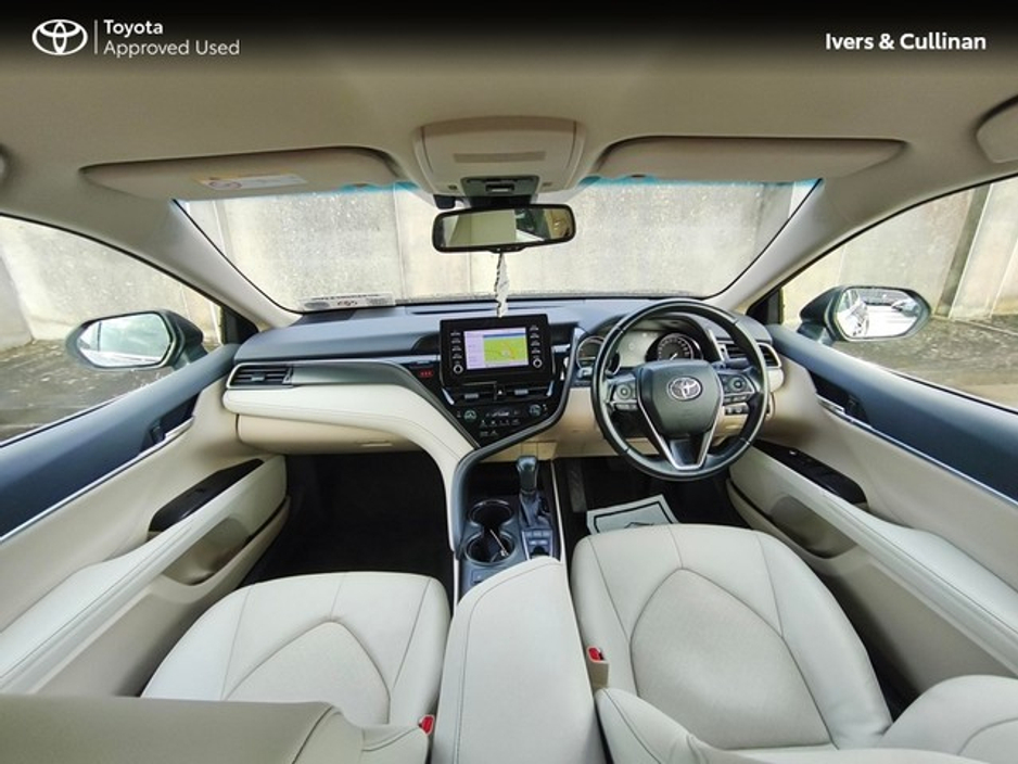 2022 Toyota Camry - image 5