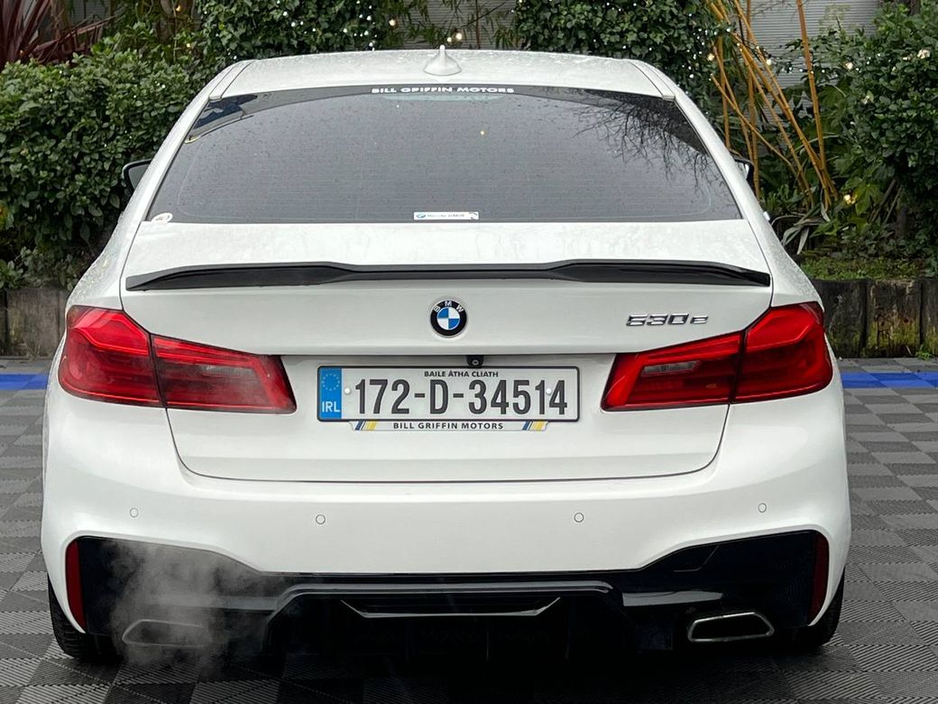 2017 BMW 5 Series 530e M-SPORT COMPETITION PACK 2.0 HYBRID // VERY LOW MILEAGE // NEW M5 COMP ALLOYS // LEATHER HEATED SEATS // 360 PARKING CAMERAS €27,950