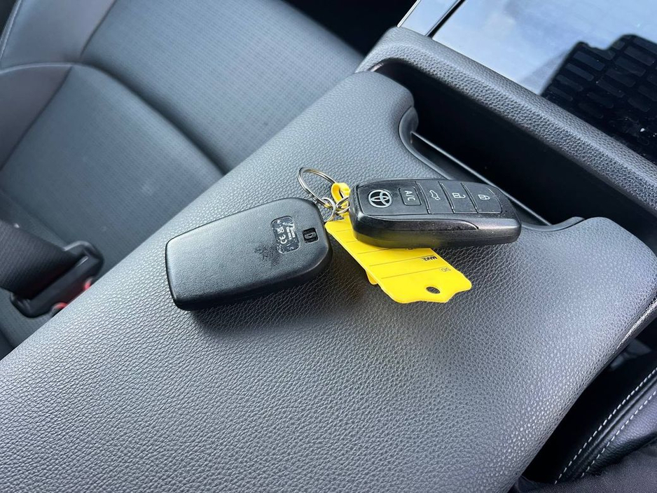 2023 Toyota bZ4X - image 12