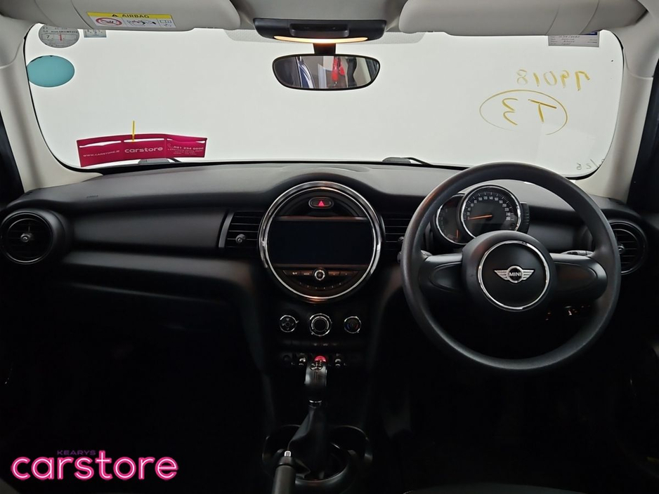 2017 MINI Hatch - image 11