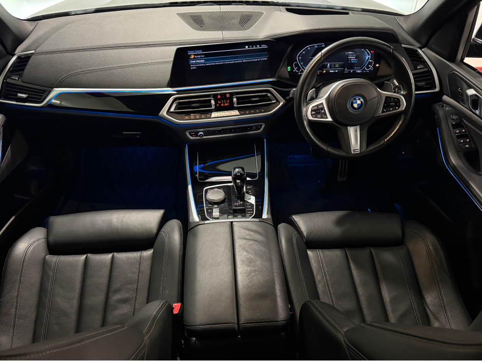 2022 BMW X5 - image 3