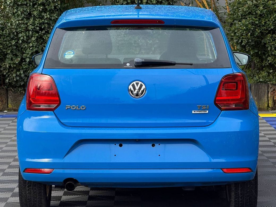 2014 Volkswagen Polo - image 16