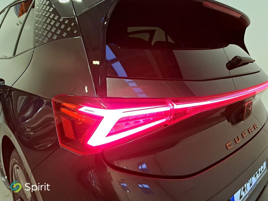 2024 Cupra Born - image 18