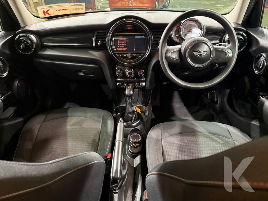 2016 MINI One - image 12