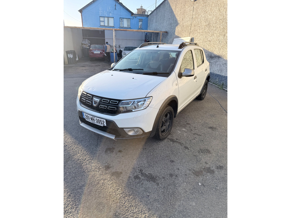 2020 Dacia Sandero Stepway - image 4