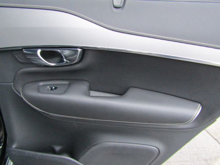 2021 Volvo XC90 Rdesign T8 Recharge 390HP 5D A €49,900