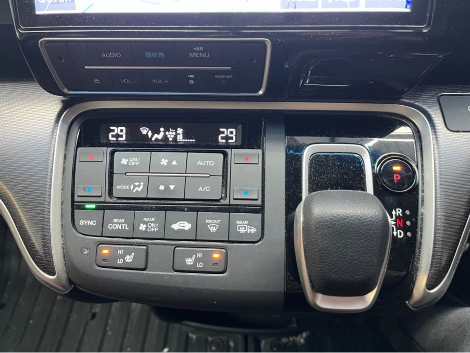 2021 Honda Stepwagon - image 22