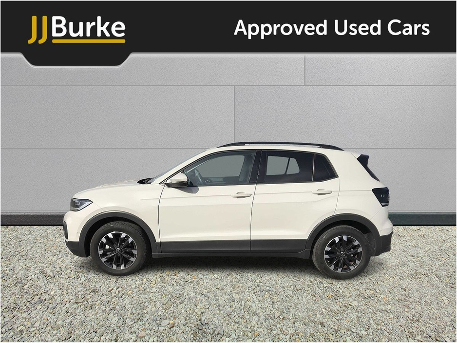 2023 Volkswagen T-Cross - image 3