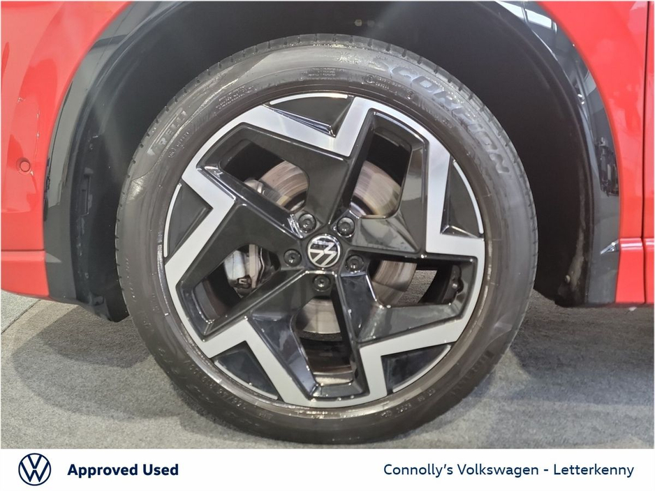 2024 Volkswagen Tiguan - image 8