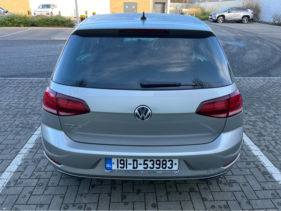 2019 Volkswagen Golf - image 6
