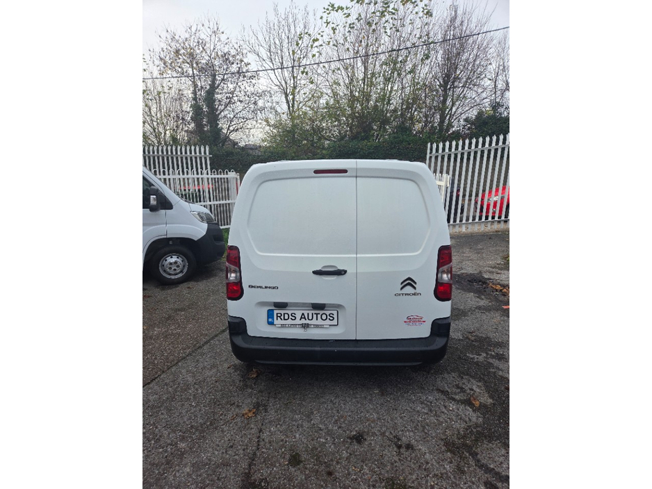 2021 Citroen Berlingo - image 5