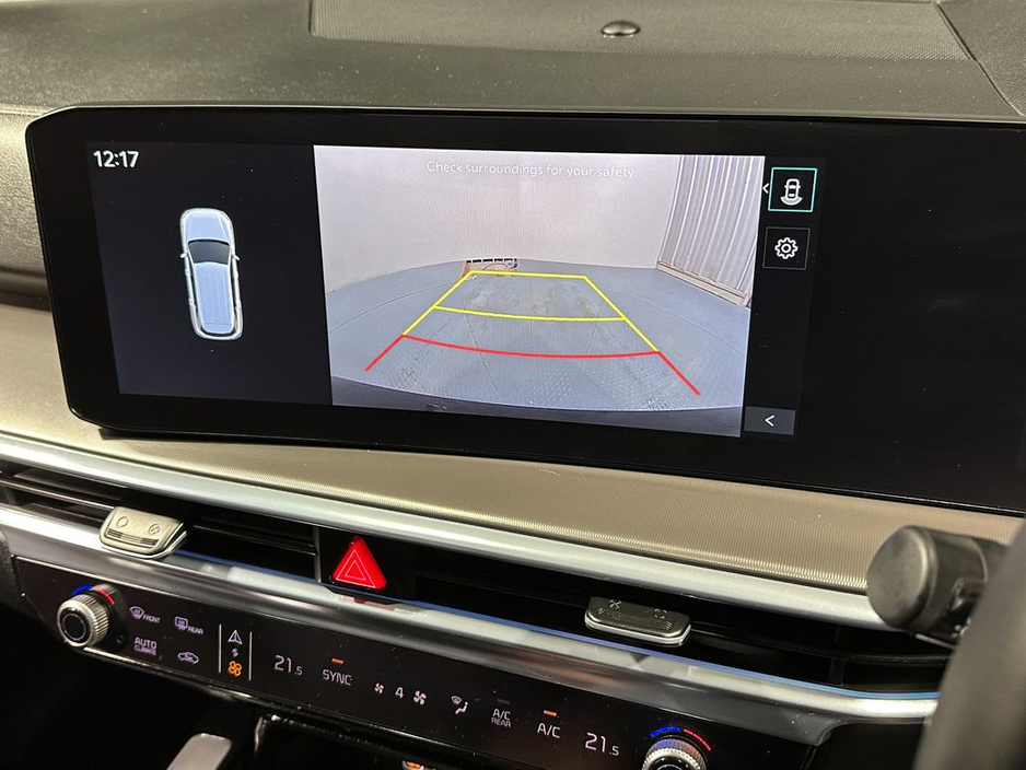 2025 Kia Sorento - image 16