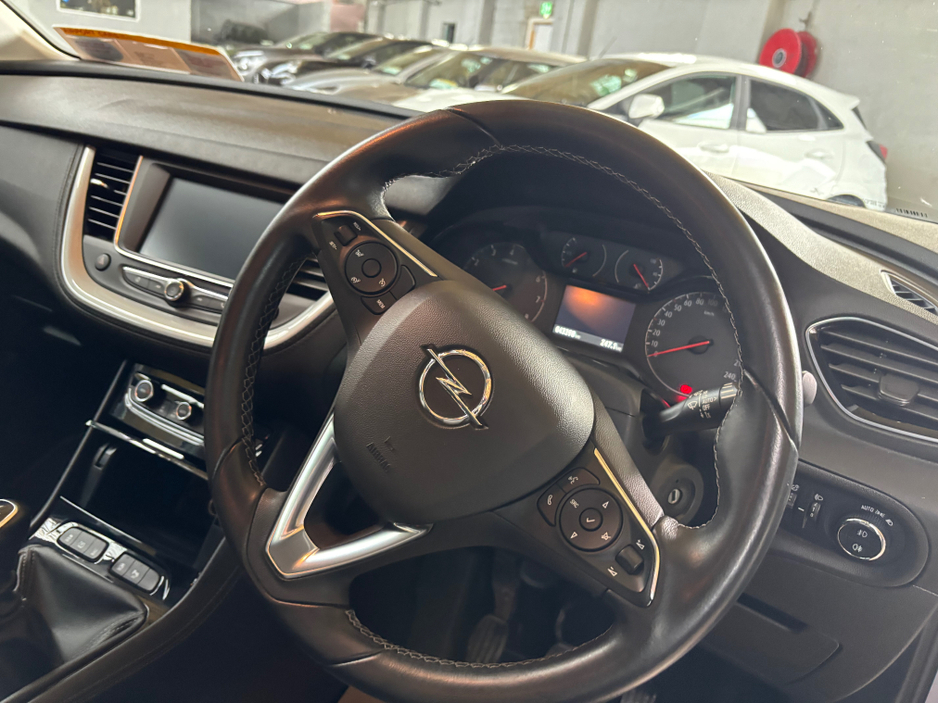 2019 Opel Grandland X - image 5