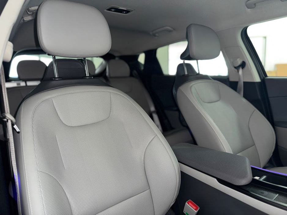 2025 Kia EV6 - image 7