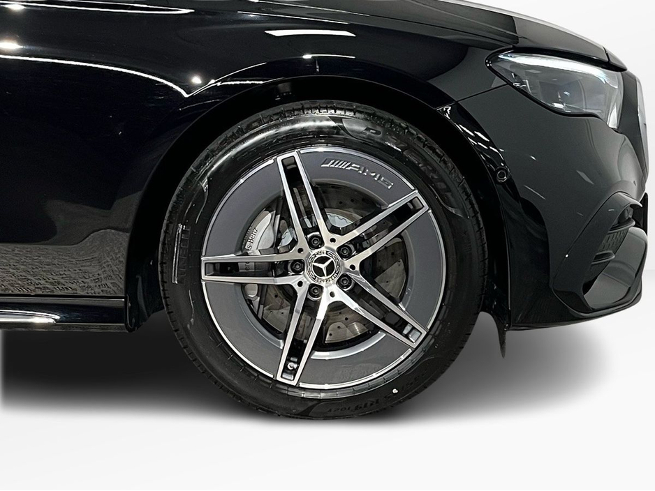 2026 Mercedes-Benz E Class 300de AMG - 19 Inch Alloys - Reversing Camera - Ambient Lighting - Sat Nav - Climate Control - Electric Heated Memory Seats - Keyless Start - Apple CarPlay/Android Auto €87,420