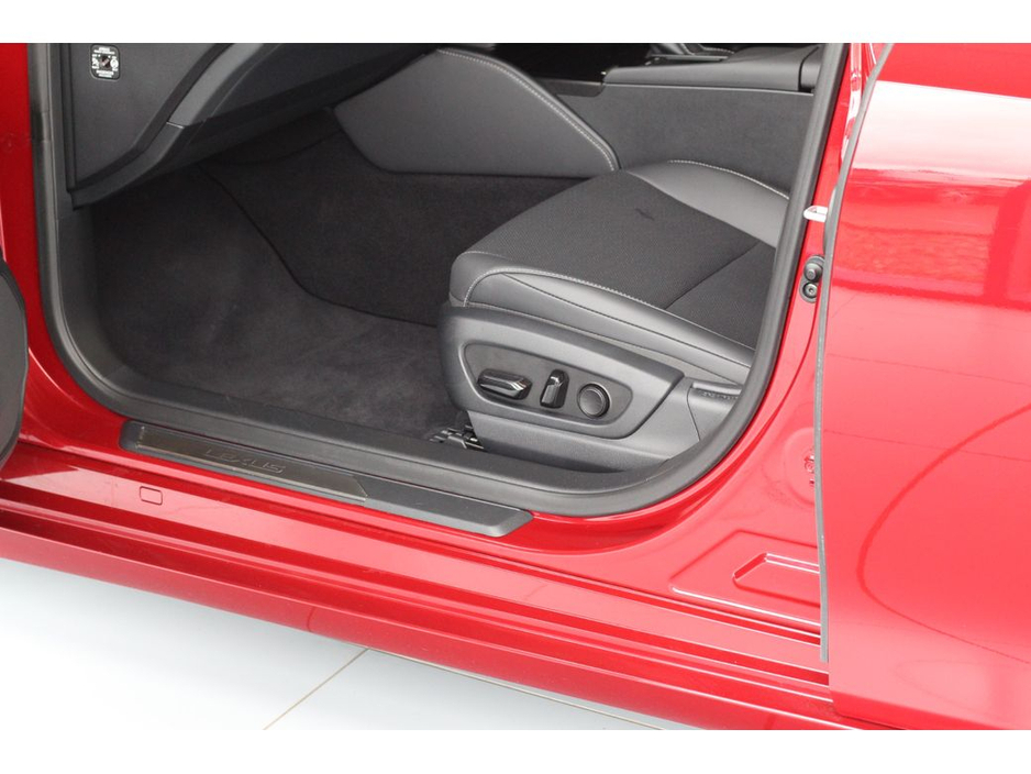 2020 Lexus ES 300 H 2.5 ES CVT 215BHP €30,899